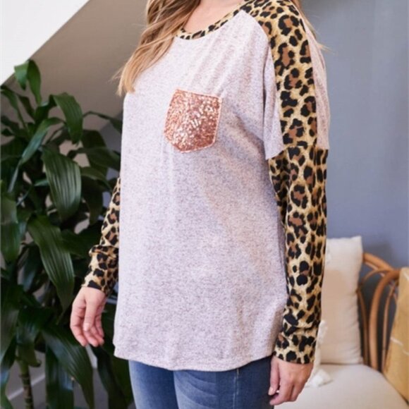 Boho Casual Leopard Print Sleeve with sequin pocket Top - Picture 4 of 6